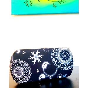 Thirty-one Hard Wallet